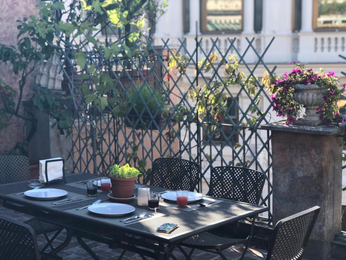 Giuturna Boutique Rom